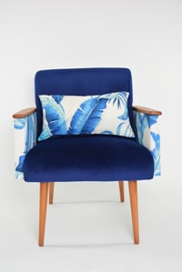 Image 3 of Fauteuil carré bleu et feuilles