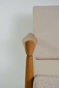 Image 5 of Fauteuil ex RDA beige