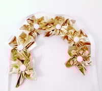Image 3 of Flower Garland - £15