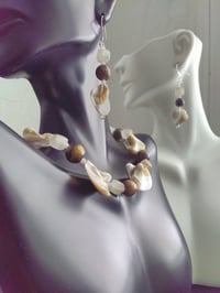 BIWA PEARL AND TIGER EYE NECKLACE SET