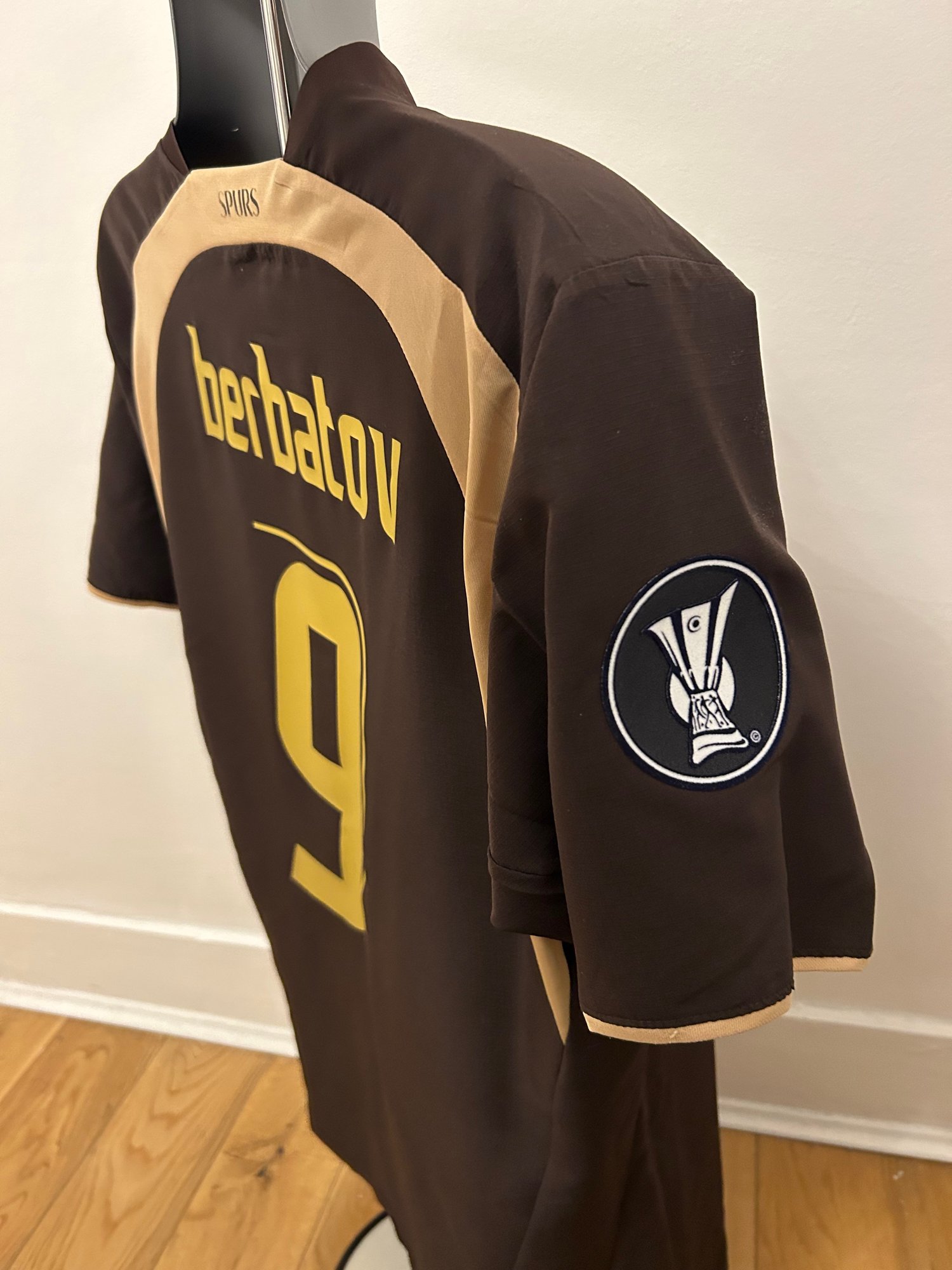 Image of Tottenham Hotspur “BERBATOV 9” 2006/07 Third Shirt + UEFA Cup patch (M)