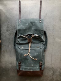 Image 5 of Backpack in gray waxed canvas / rucksack with folded top and waxed canvas flap