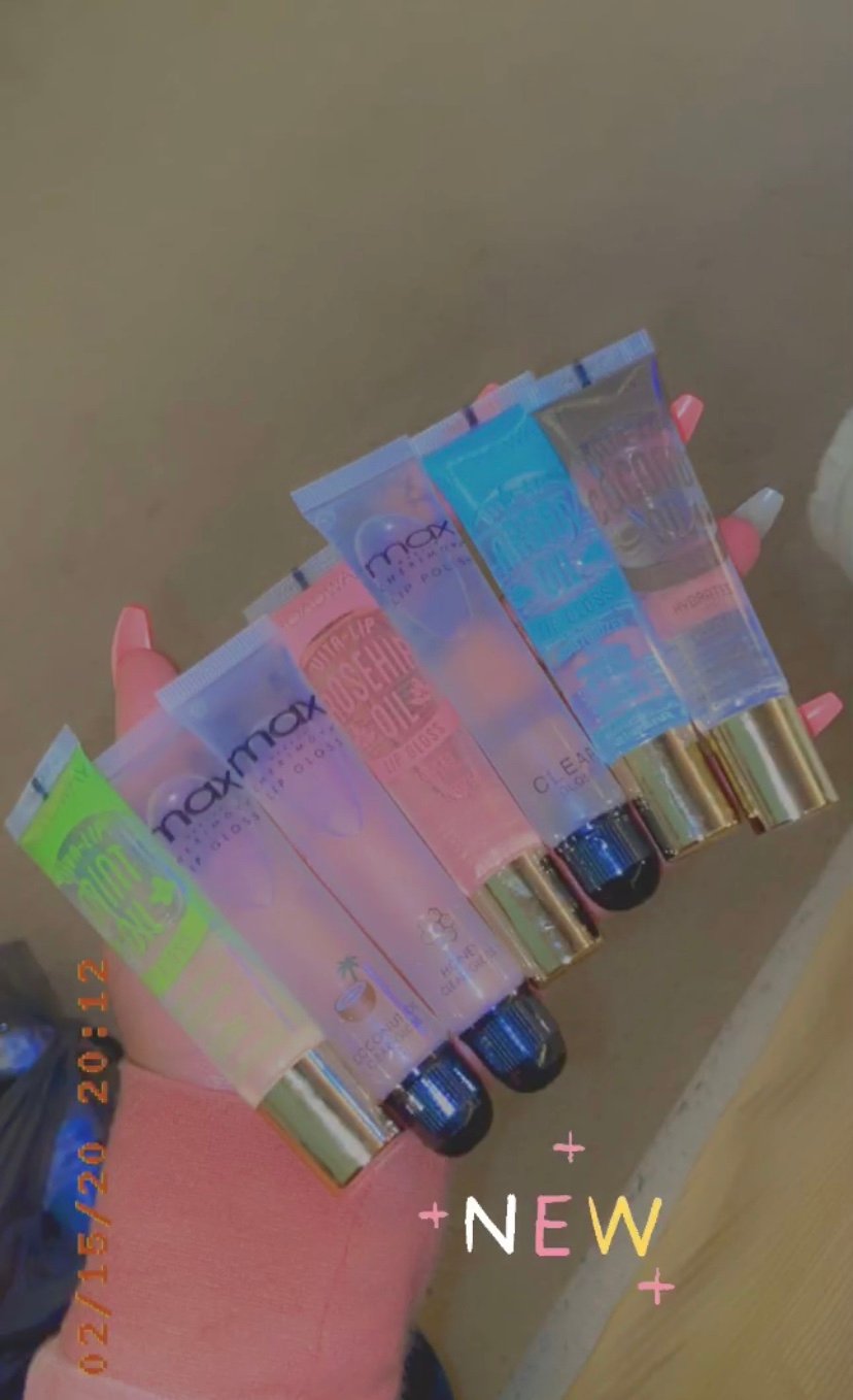 Image of single lip glosses 