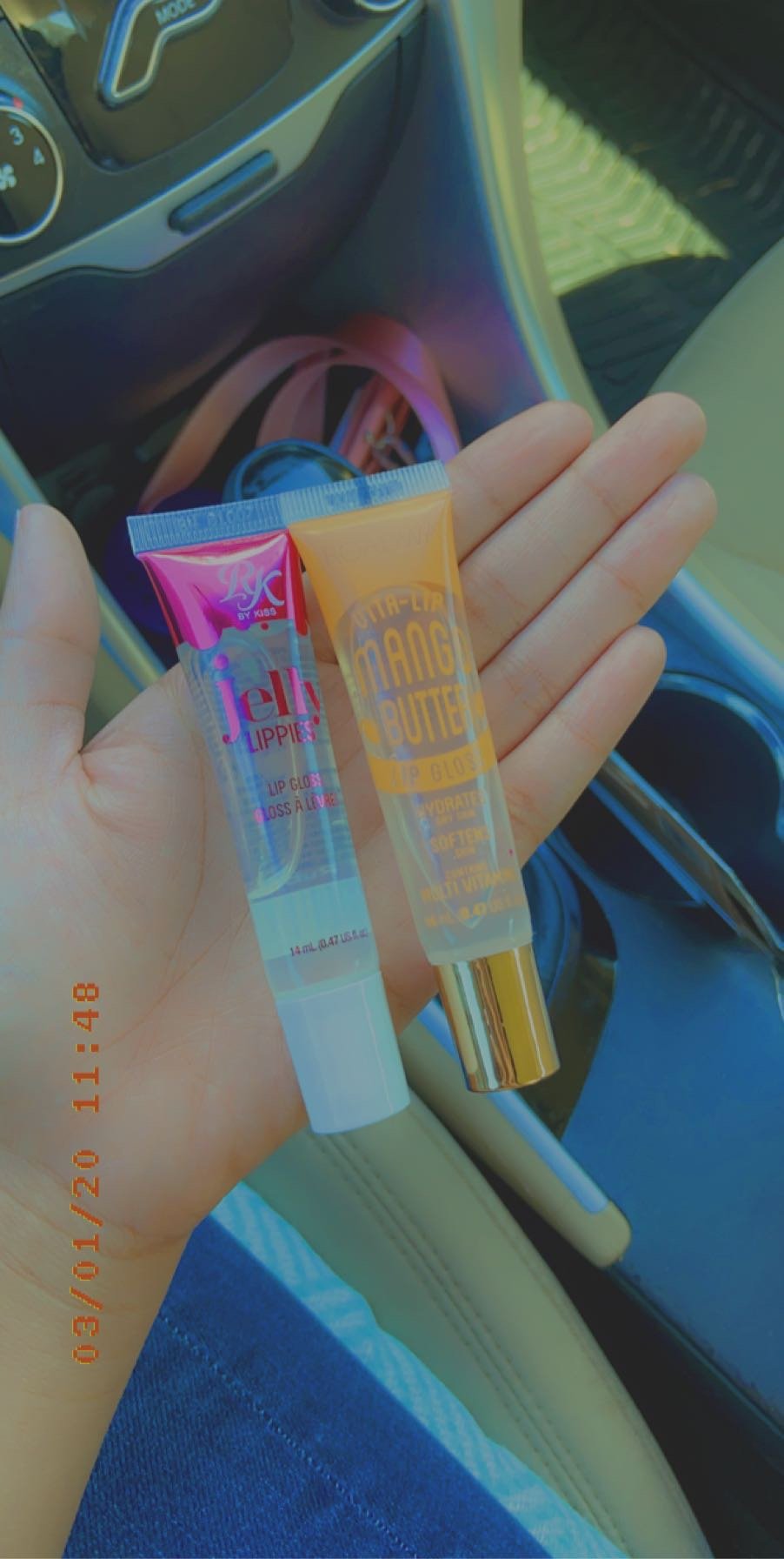 Image of single lip glosses 