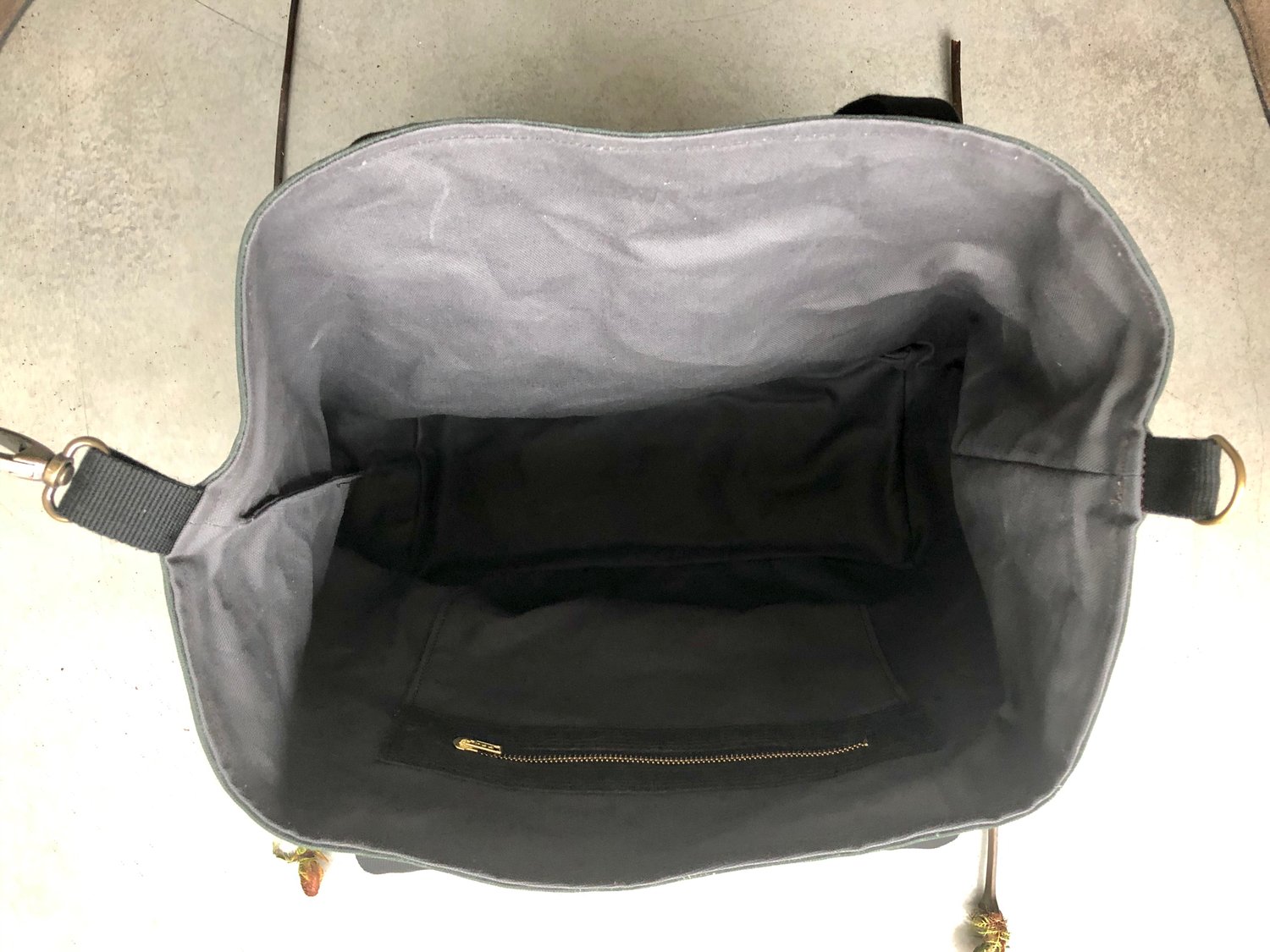 Image of Vegan large tote bag in waxed canvas / bucket tote bag / office tote laptop tote bag COLLECTION UNIS