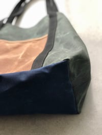 Image 4 of Vegan large tote bag in waxed canvas / bucket tote bag / office tote laptop tote bag COLLECTION UNIS