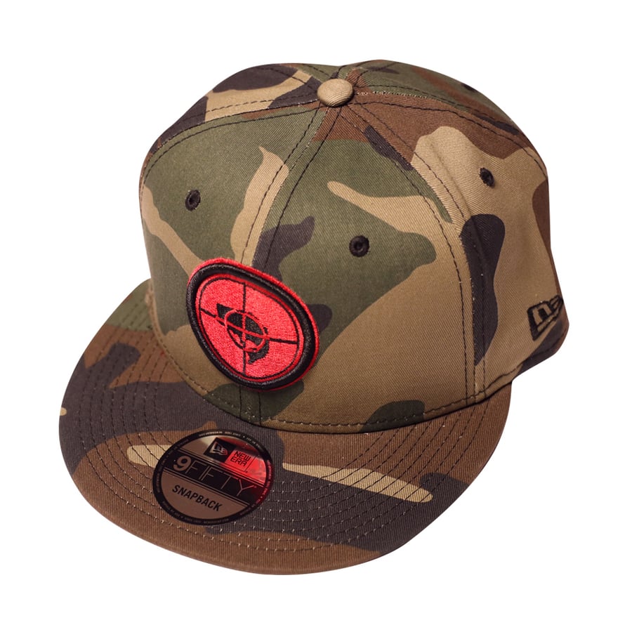 Image of CAST CROWN - RED DOT SNAPBACK