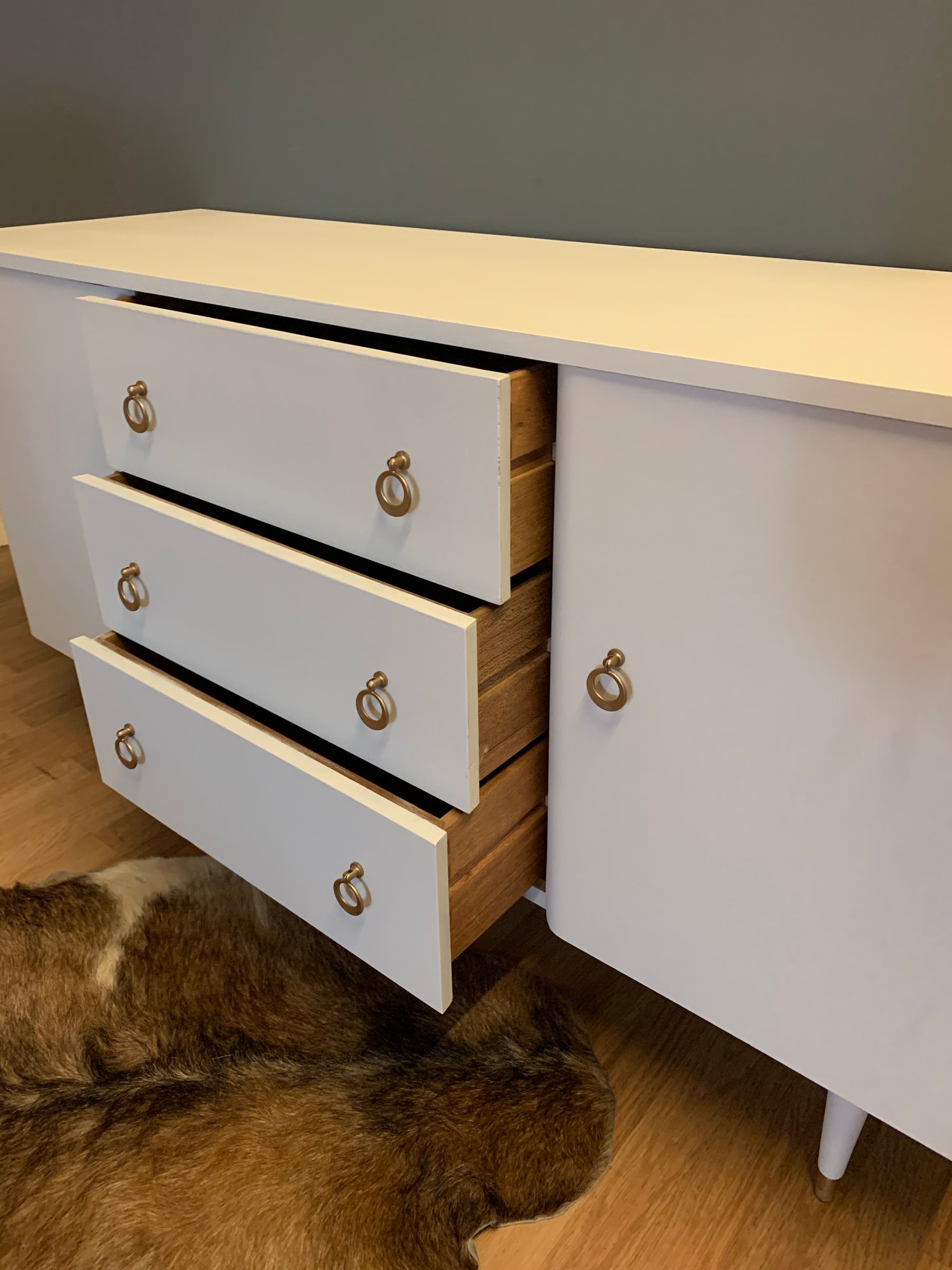 Image of Gold & white sideboard