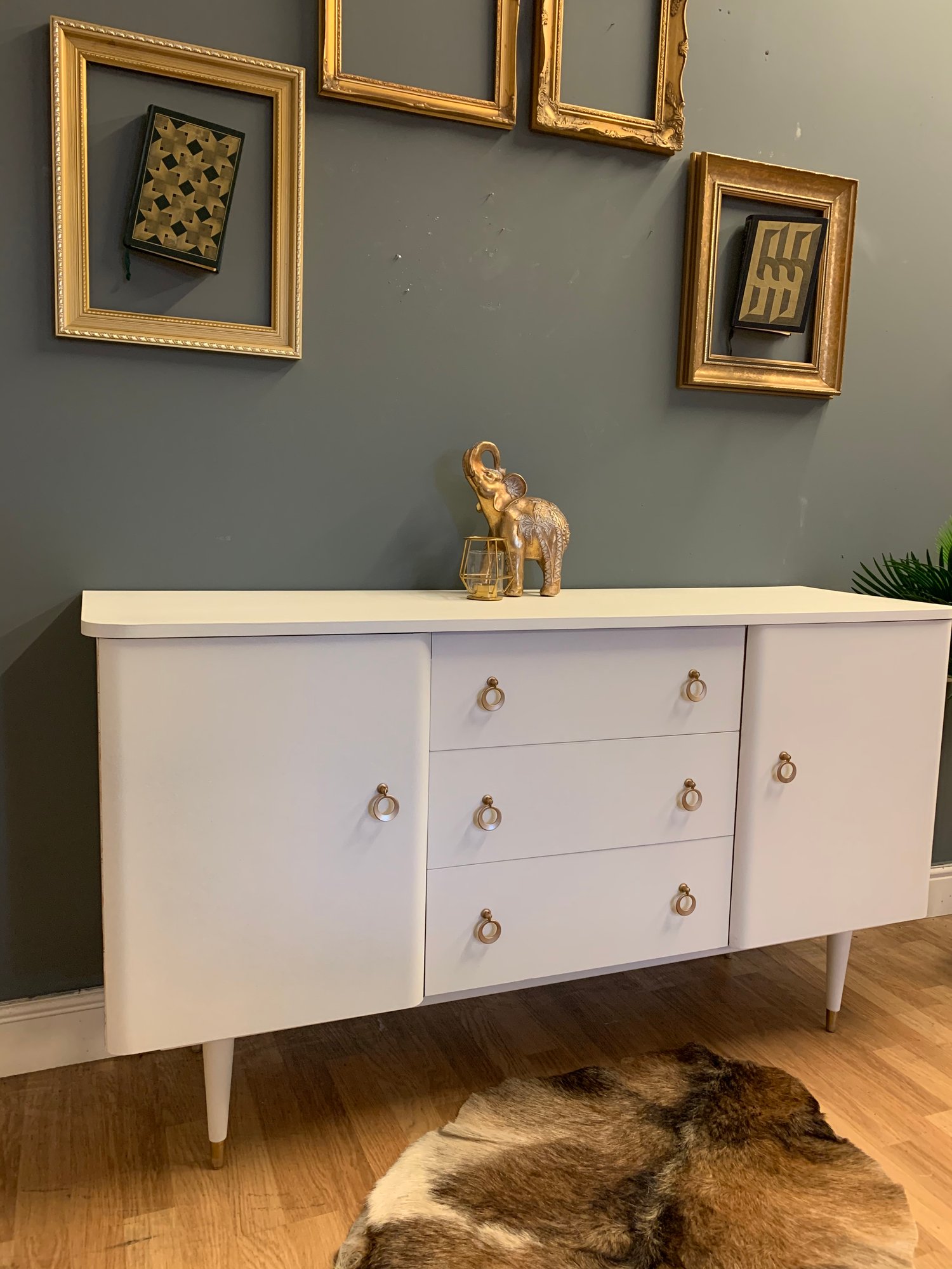 Image of Gold & white sideboard 