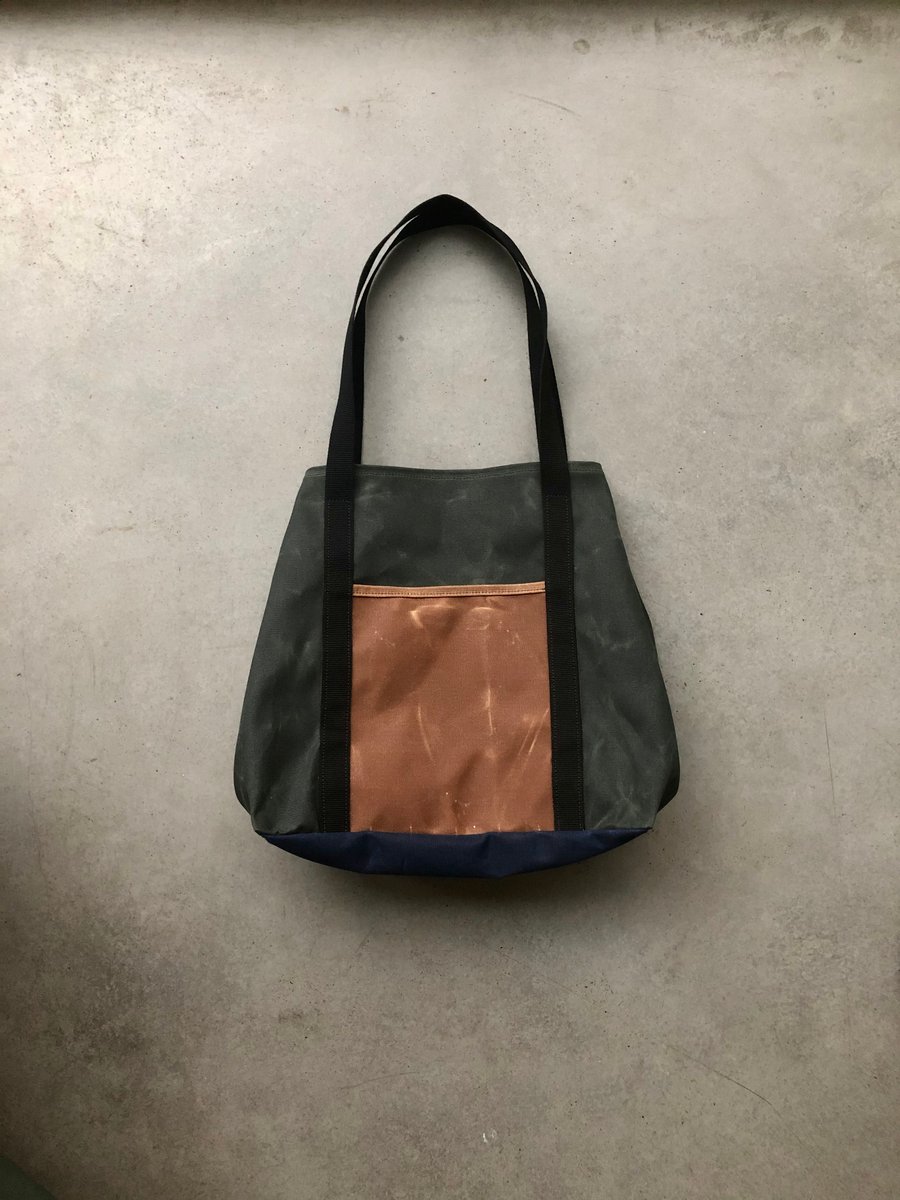Image of Vegan large tote bag in waxed canvas / bucket tote bag / office tote laptop tote bag COLLECTION UNIS