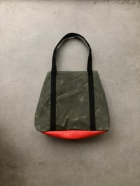 Image 1 of Large vegan tote bag in olive green waxed canvas with bottom in Piñatex™ bucket tote bag