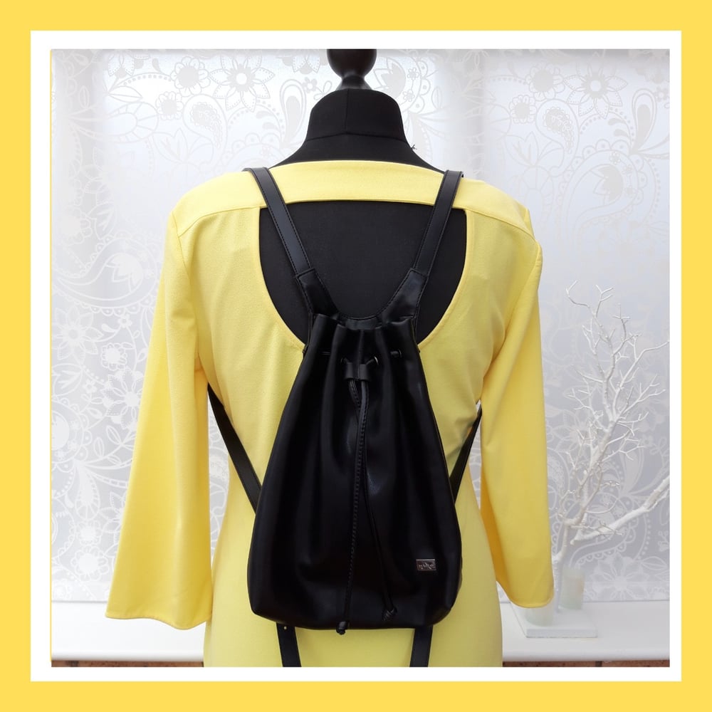 Image of Anagram Vintage Faux Leather Bucket Bag