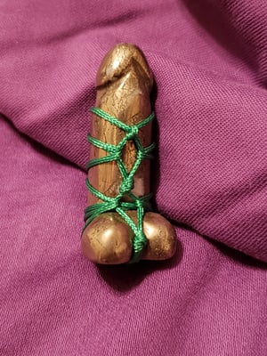 Shibari phallus