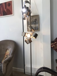 Image 3 of Lampadaire fleurs
