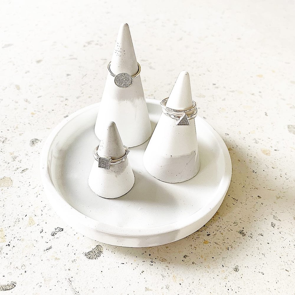 Image of ‘REMI’ Ring Cone & Tray Set 