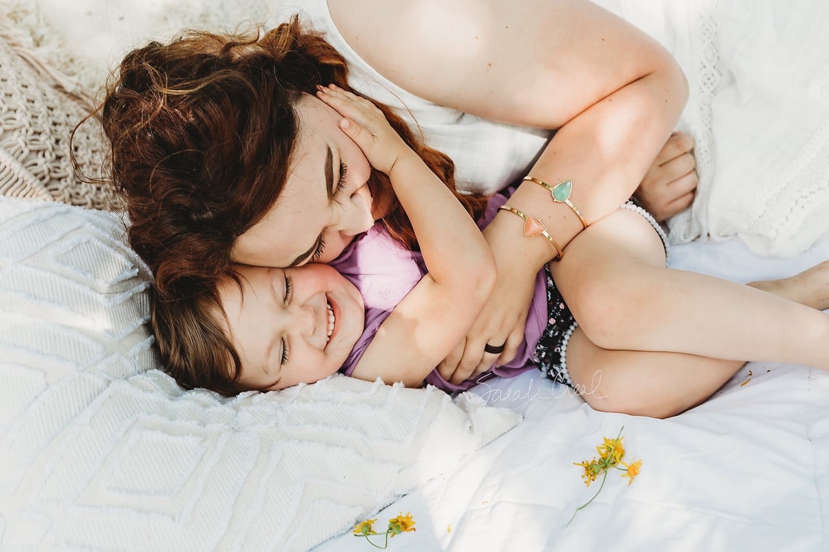 White Bed Mini Sessions 