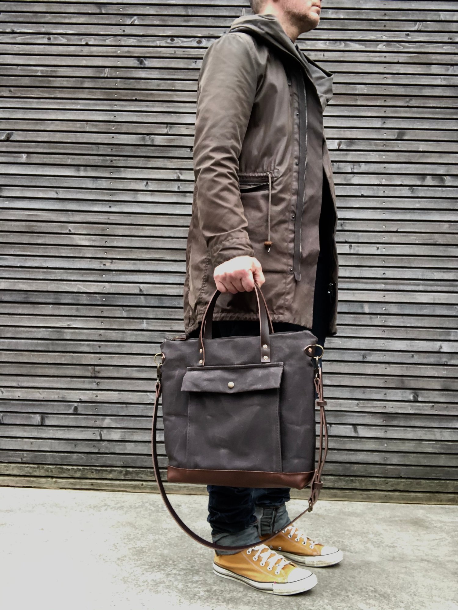 Image of briefcase in waxed canvas and leather COLLECTION UNISEX