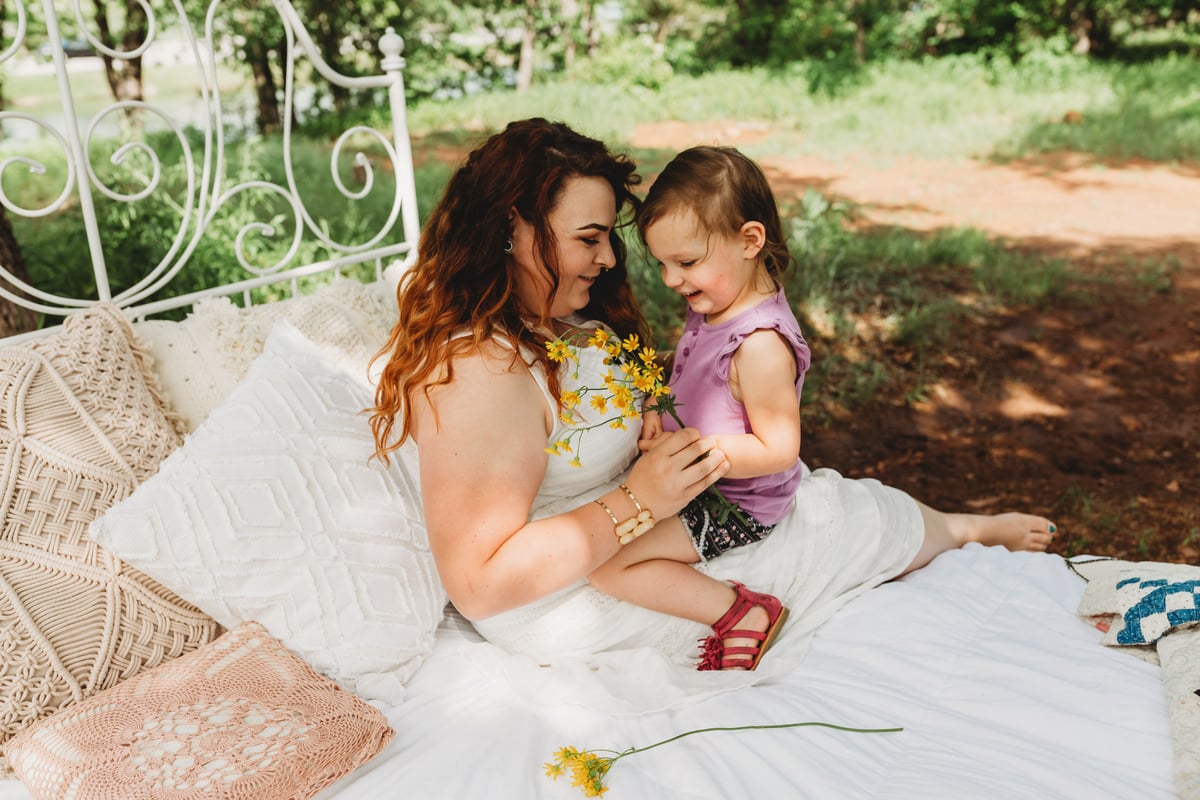 White Bed Mini Sessions 