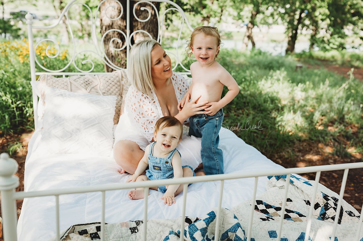 White Bed Mini Sessions 