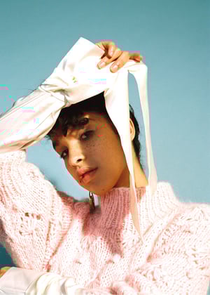 Image of -- PATRON/PATTERN : FAVORITE SWEATER --