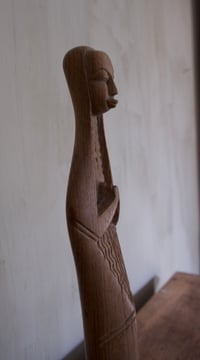Image 5 of Madonne africaine en bois 