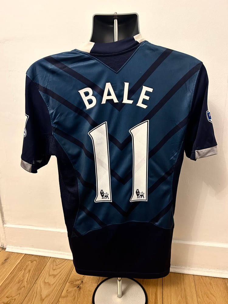 Image of Tottenham Hotspur “BALE 11” 2012/13 Away Shirt + PL patches  (M)