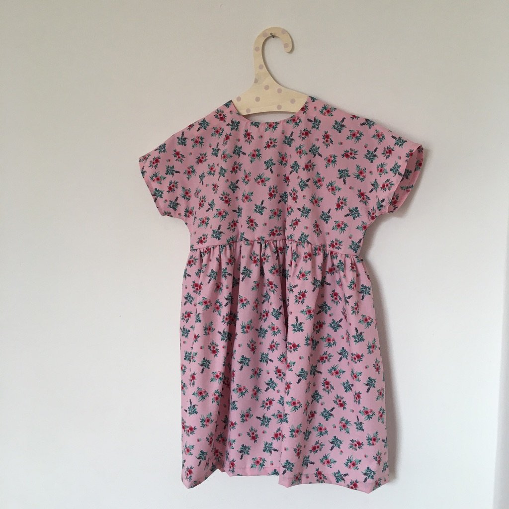 Garden Dress-rose vintage flowers