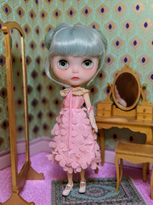 Image of Lounging Linda ~ Pretty Posie Dress Set for Blythe and Cherry