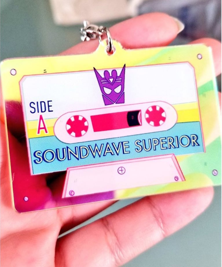 Image of SOUNDWAVE HOLO KEYCHAIN