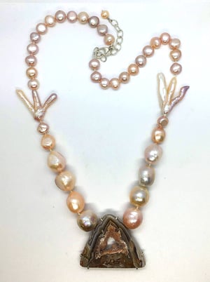 Image of Pearl Necklace with Agate Druzy Centerpiece