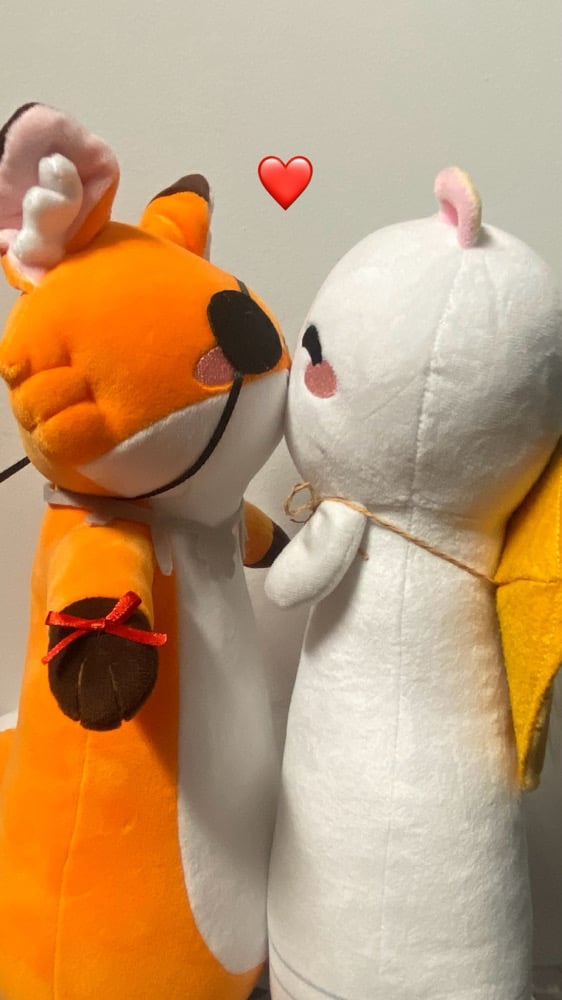 Image of Long plushies [IN HANDS]