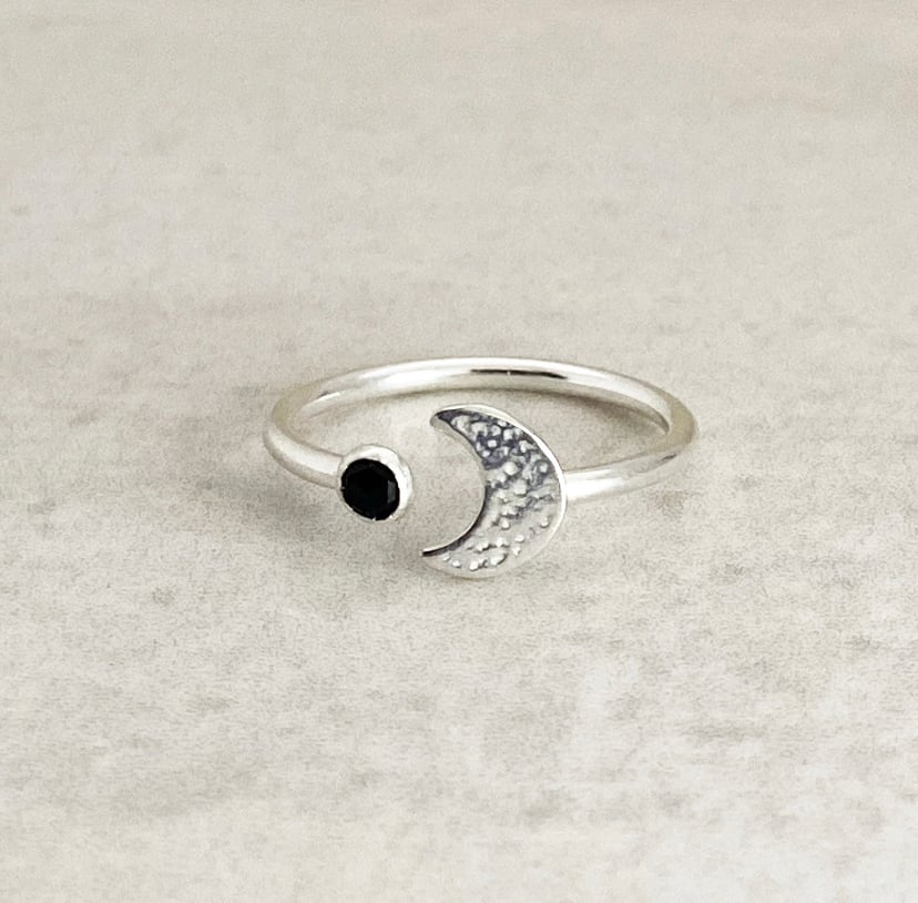 Image of SELENE ring (Black)