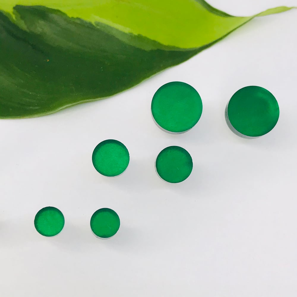 Image of Náušnice Circle , Circle mini a Circle xs smaragdová zelená a limetková zelená
