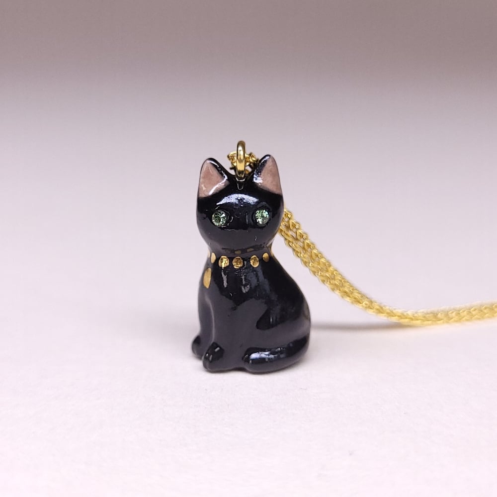 Image of Black Porcelain & Gold Vermeil Sitting Kitten Pendant