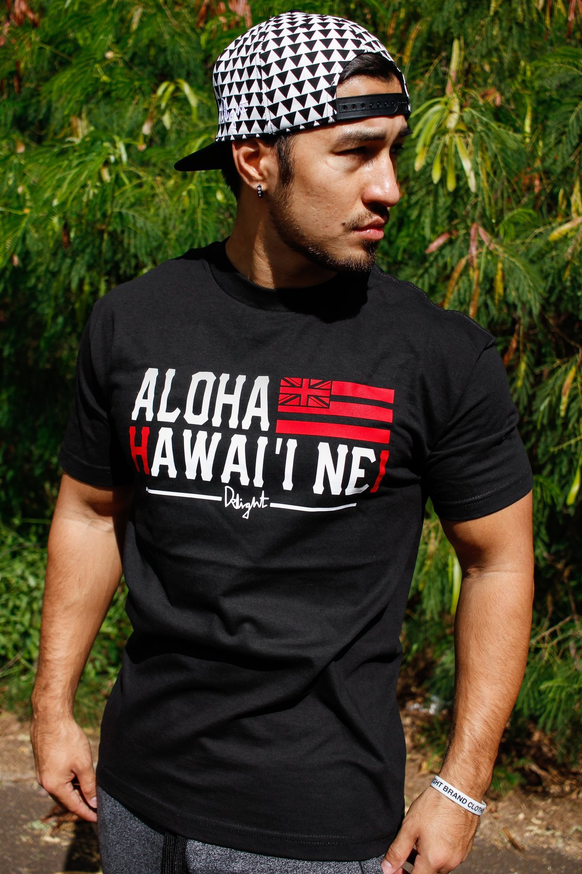 Aloha Hawai'i Nei Tee (Black/Red)