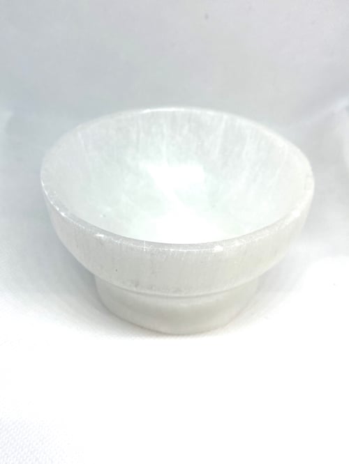 Image of Selenite charging bowl