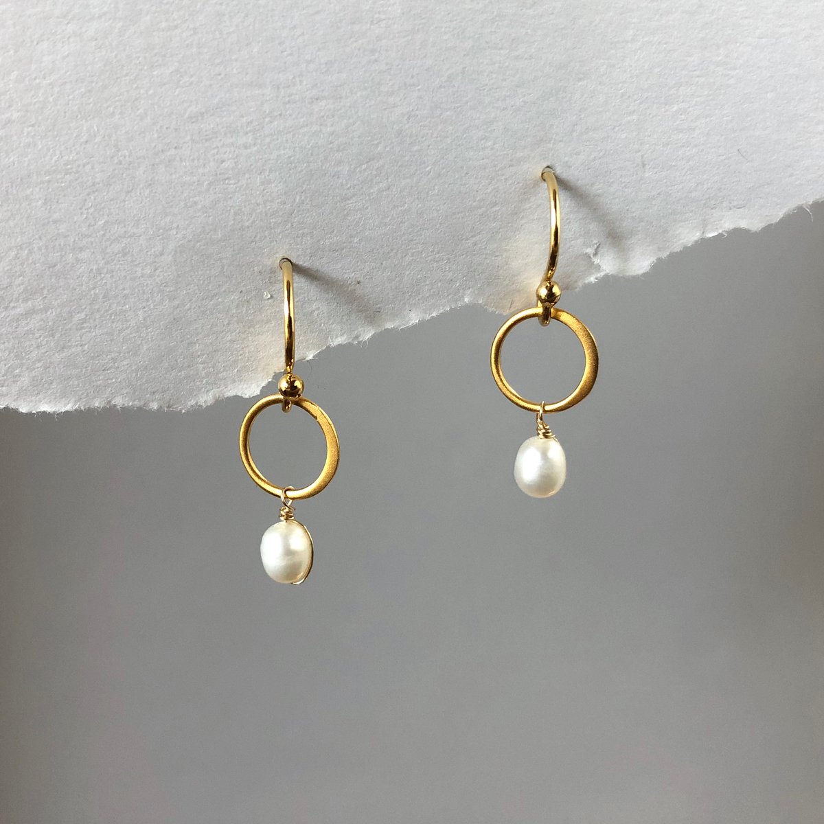 Gold Open Circle Dangle Earrings | The Wild Diamond