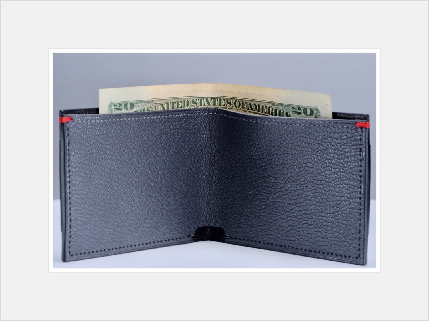 Image of MINIMALIST BIFOLD CARD WALLET GREY PEBBLED CALF 