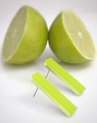 Image 2 of Náušnice Rectangle -limetková zelená / smaragdová zelená 