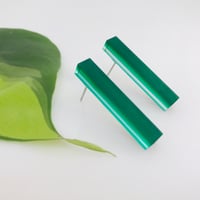 Image 3 of Náušnice Rectangle -limetková zelená / smaragdová zelená 