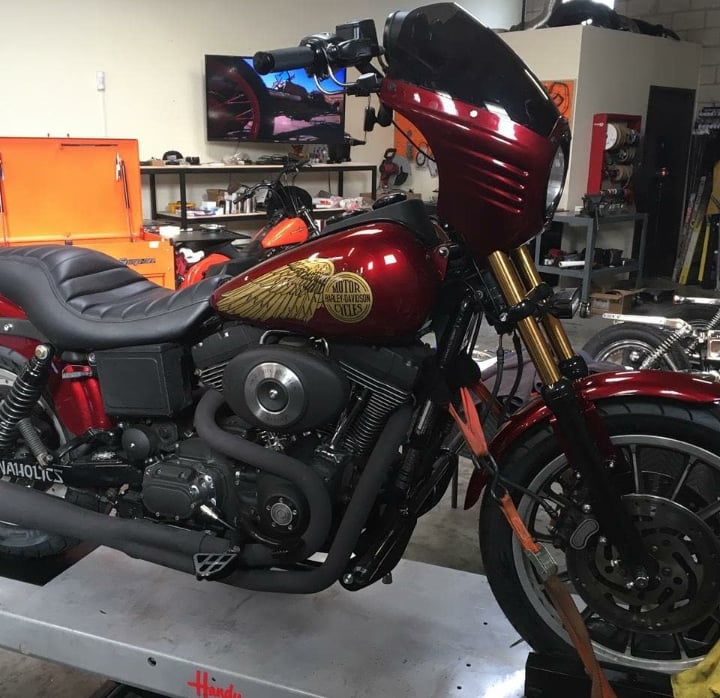 Image of service manual for 00-05 Dyna all submodels free .pdf