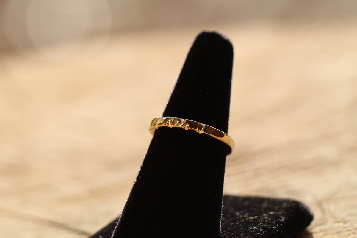 Image of Artemis: 18ky Gold Carved Stacking Ring