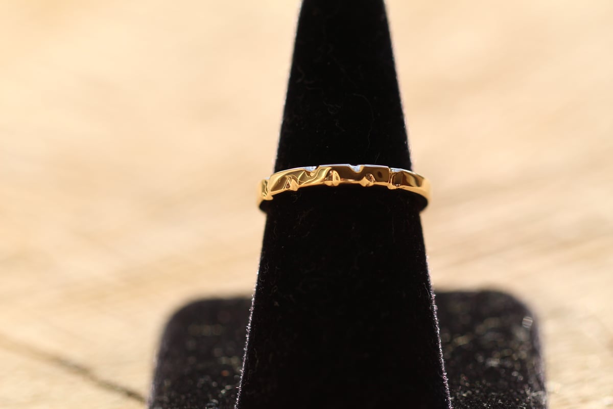 Image of Artemis: 18ky Gold Carved Stacking Ring