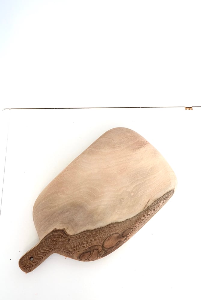 Image of Planche à découper en bois de noyer (à l'unité)
