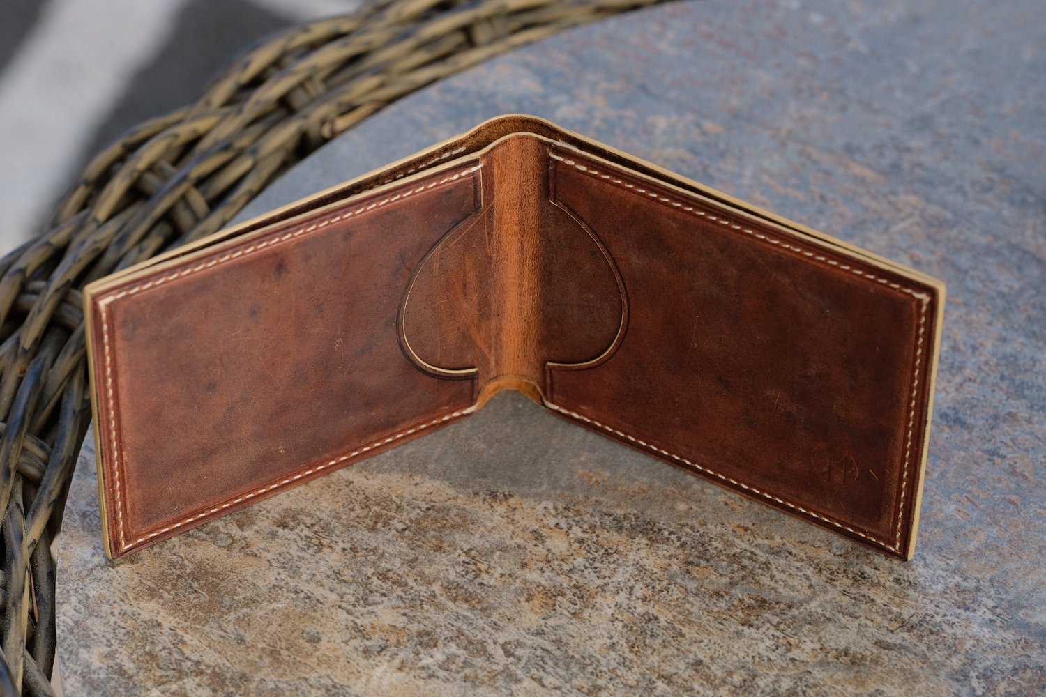 Image of MINIMALIST DOUBLE-DOUBLE CARD BIFOLD WALLET DISTRESSED CALF