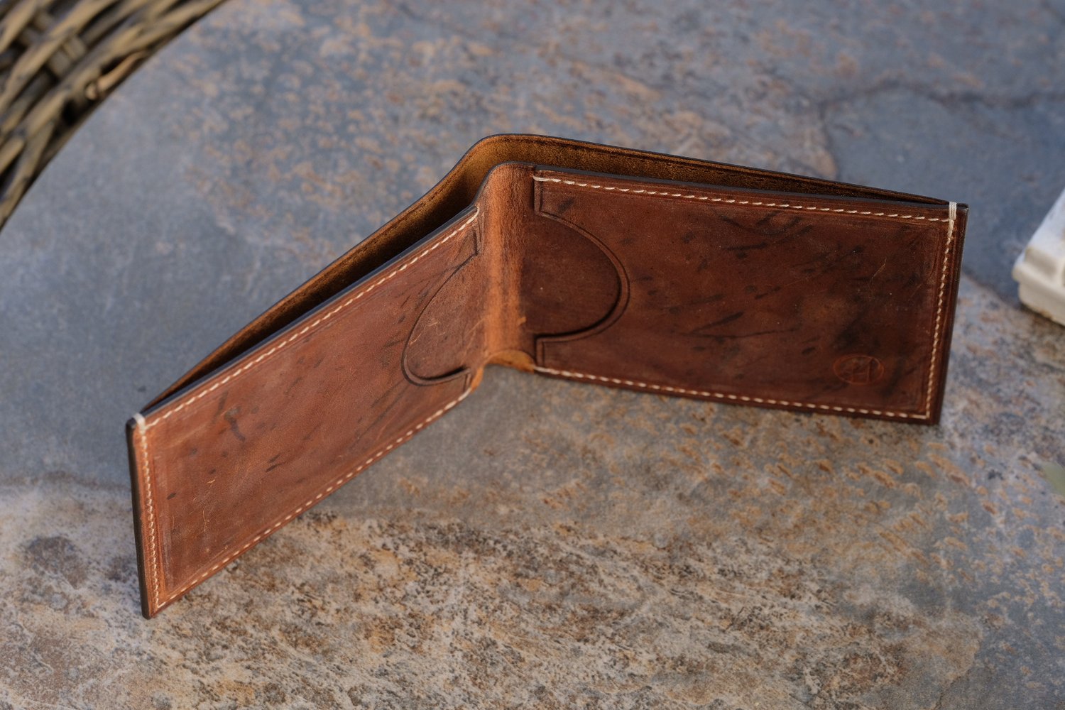 Image of MINIMALIST DOUBLE CARD BIFOLD WALLET DISTRESSED BROWN CALF 