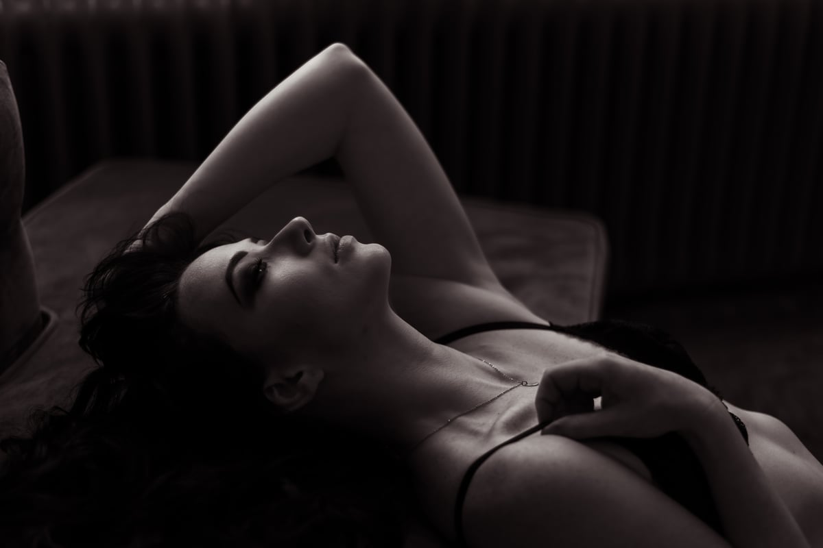 Image of Boudoir Session Gift Certificate (Retainer fee ONLY)