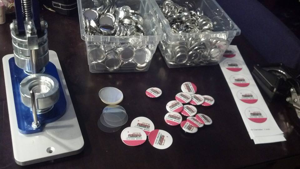 CA WOODIE BUTTON