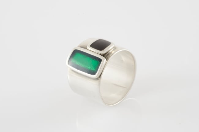 Asimetrical Square Ring