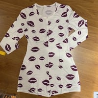 LUXURY KISSES